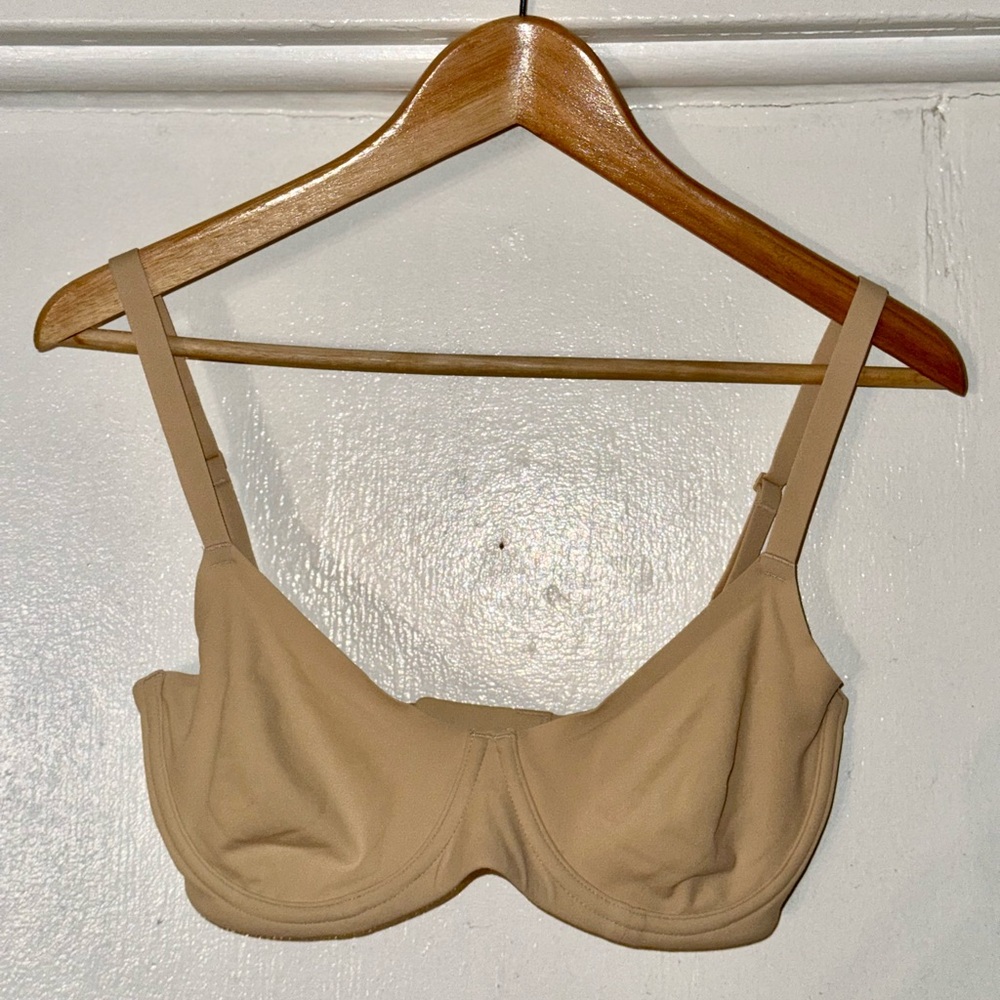 SKIMS UNLINED DEMI BRA in sand 34DD